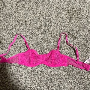 Victoria’s secret unlined removable straps lace bra pink size 32B